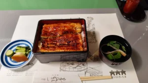 川越いちのや本店のうな重(菊)とお新香と肝吸